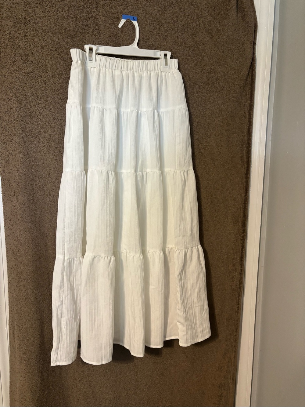 Women's White Tiered Maxi Skirt - Picture 2 of 3